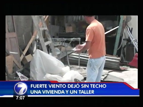 Tornado sorprendió a los vecinos de Alajuela la tarde de este jueves