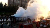 İstanbul'da Metrobüs Yangını