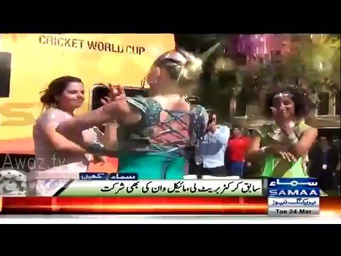 English Beauties Dancing On Punjabi Songs In World Cup 2015 Pop-up Event In Sydney