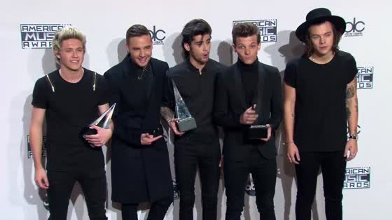 One Direction's Liam Payne Takes Social Media Shot at Bieber