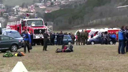 Rescatistas buscan restos del avión de Germanwings