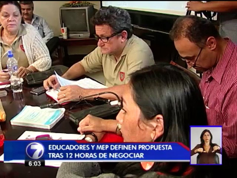 Gobierno y educadores definen propuesta que podría poner fin a la huelga