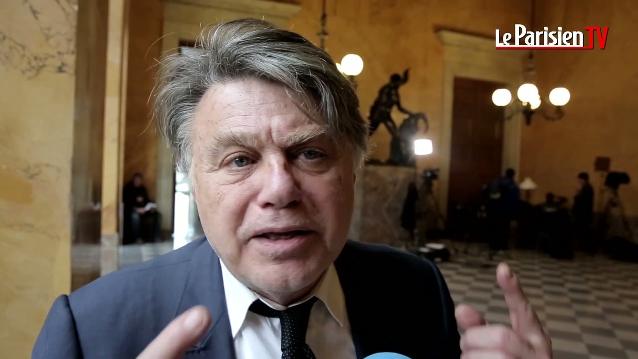 Gilbert Collard : «Le PS et l'UMP n'ont pas plus de valeurs que le FN»