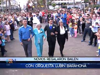 Una pareja se juró amor eterno en pleno centro de San José