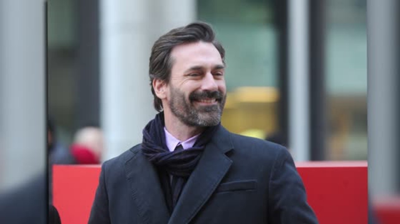 Die stars von mad men waren bei der bankenthüllung in new york