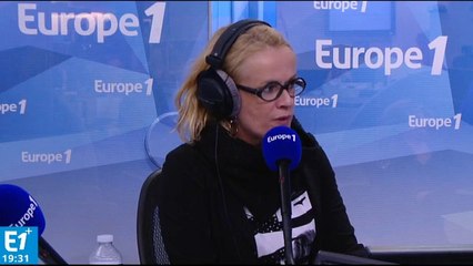 Airbus A320 : "de tout petits débris blancs et de la poussière…"