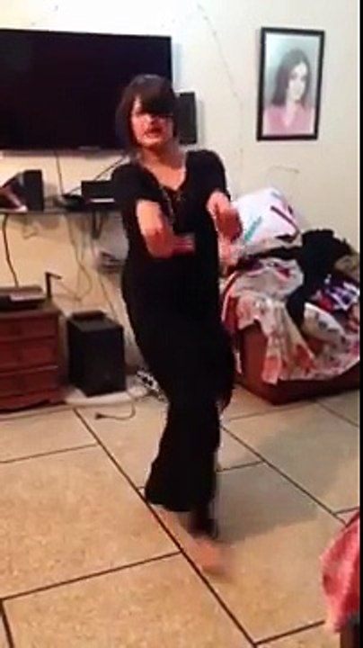 Chittiyan Kalaiyan Dance - youPak.com