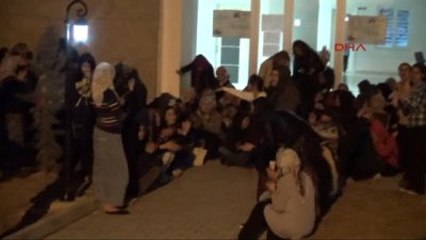 Şanlıurfa'da Üniversiteli Kızlar, Yurt Protestosunu Sürdürdü