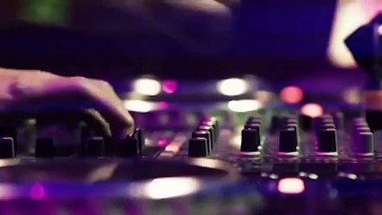 David Guetta Ft Sia -Titanium