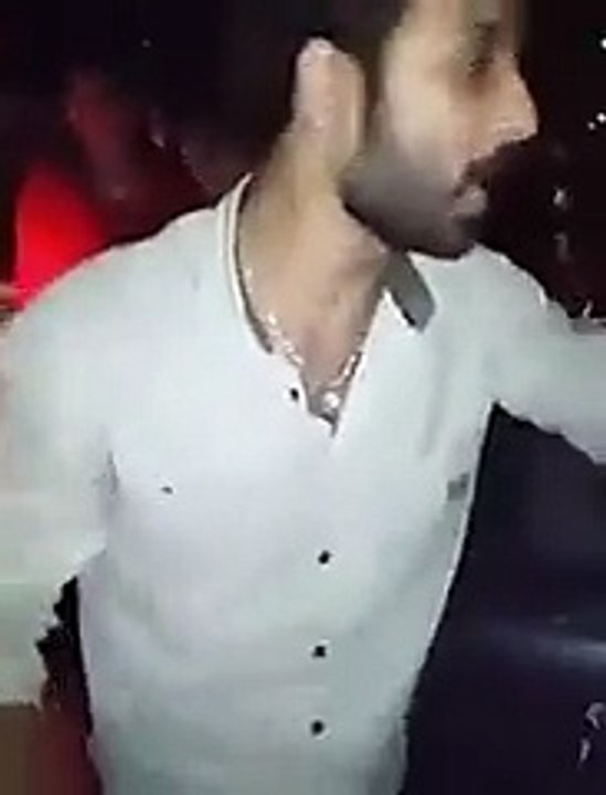 Police Wale Ki Road Par Larki Ke Sath Chair Chaar