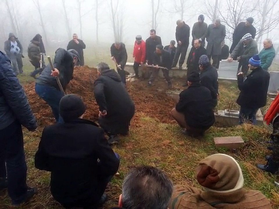 Niyazi Karamehmetoğlu Defnedildi 2