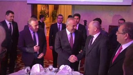 Polonya ve Türkiye İş Dünyası Temsilcileri ile Gala Yemeği - Çavuşoğlu