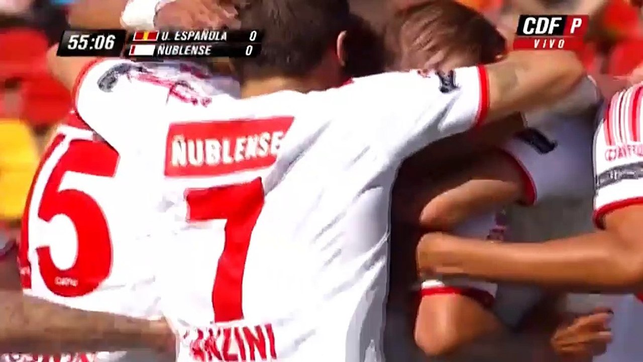 Papera del portiere, Pozo lo castiga dalla propria metà campo...