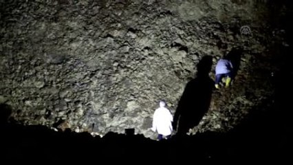 Reyhanlı'da Yerleşim Yeri İçine Düşen Bomba Büyük Çapta Çukur Oluşmasına Neden Oldu