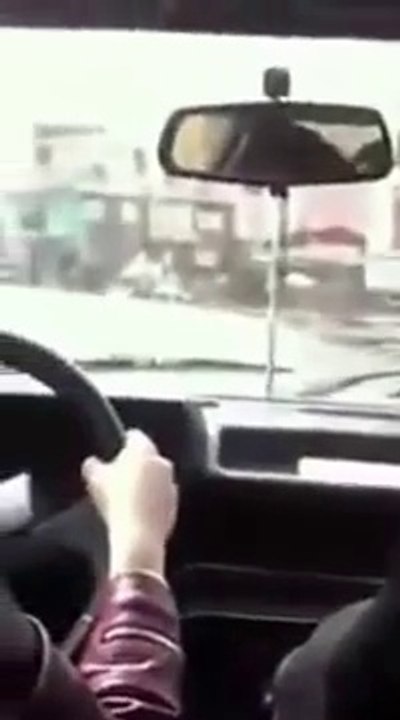 Kızına Araba Kullanmayı Öğreten Babanın Çilesi