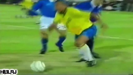 Ronaldinho vs Ronaldo ● Who Is The Panna King_