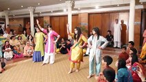 Indian Wedding Mehndi Night Dance On - BACHNA AY HASEENO