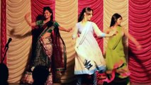 Dil Le Ja Le Ja - Sweet Girls Dance At Marriage Hall