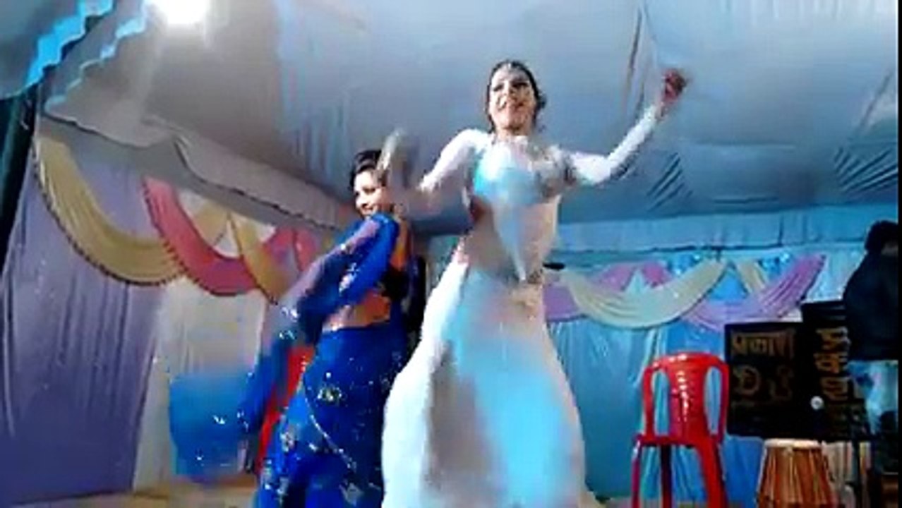 Two Hot Hot Hot Girls Dancing On Rang Raseela Tera Song _ Wedding Dance HD 2015