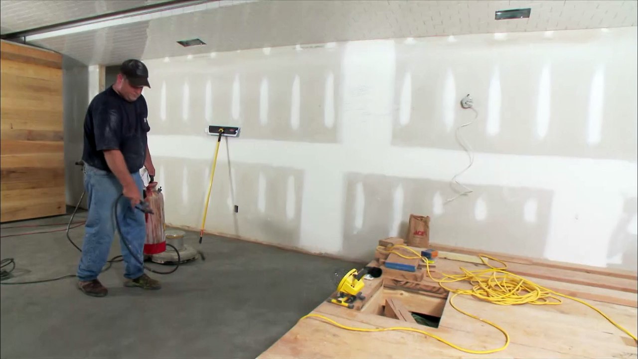 Staining Concrete Floors | Elbow Room | HGTV Asia