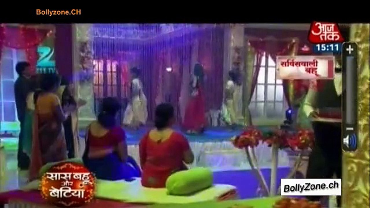 Dev-Payal Ke Haldi Ke Jashn Mein Glamour Ka Tadka!! - Service Wali Bahu - 25th March 2015
