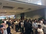 Lee Kuan Yew: Crowds filing through Parliament House