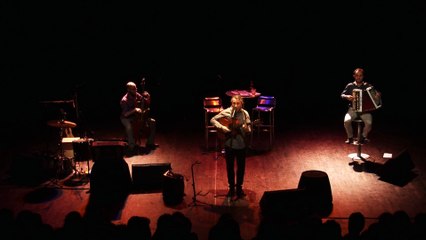 La chansonnette pousse Brel