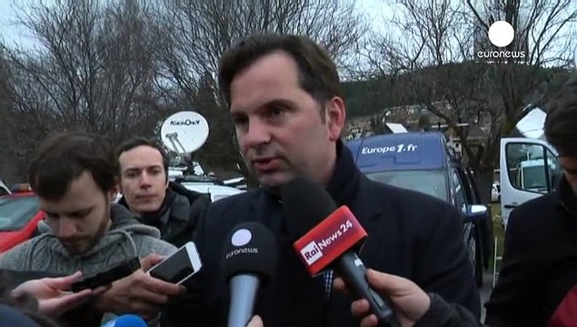 Франция: возобновились поисковые работы на месте катастрофы самолета в Альпах