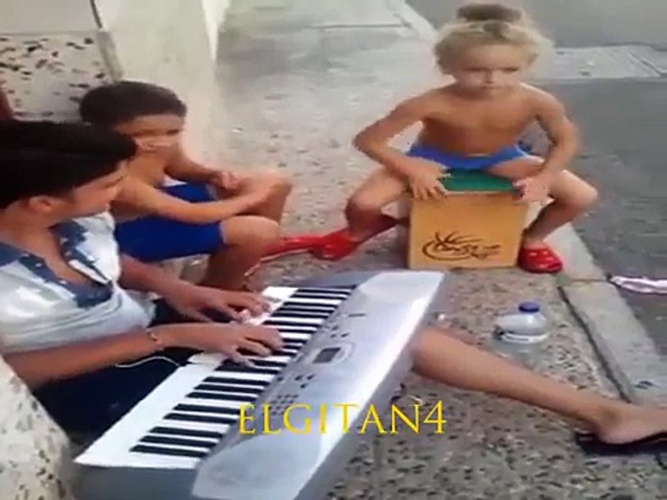 Emilio. este niño lleva el ritmo en la sangre