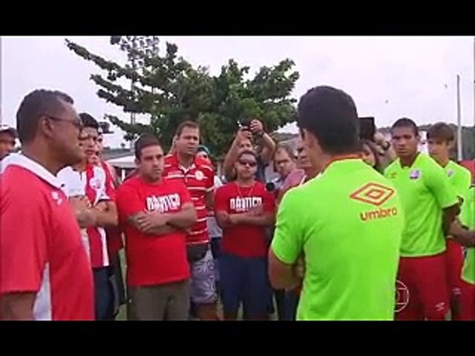 TJFanáutico invade CT do Náutico para cobrar resultados