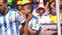 Messi hace cosas de Messi y rescata a una pálida Argentina