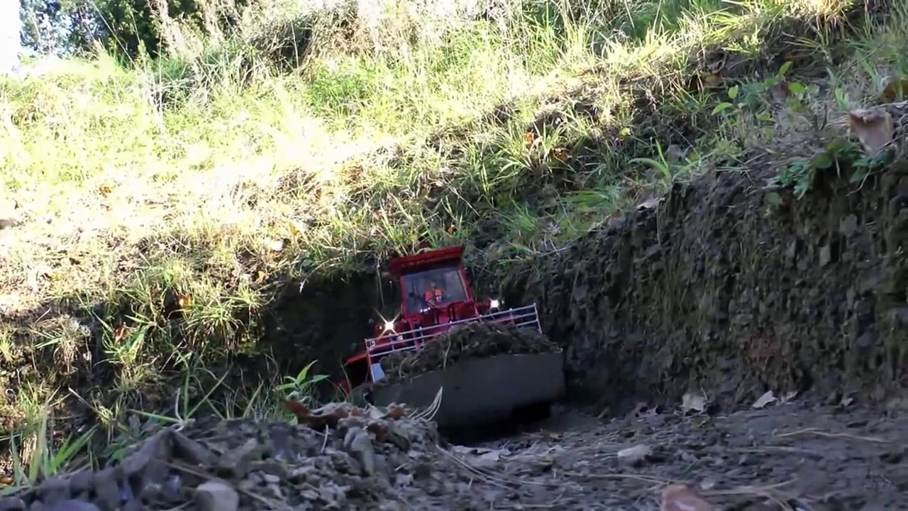 BIG RC WHEEL LOADER WORK IN THE MINE