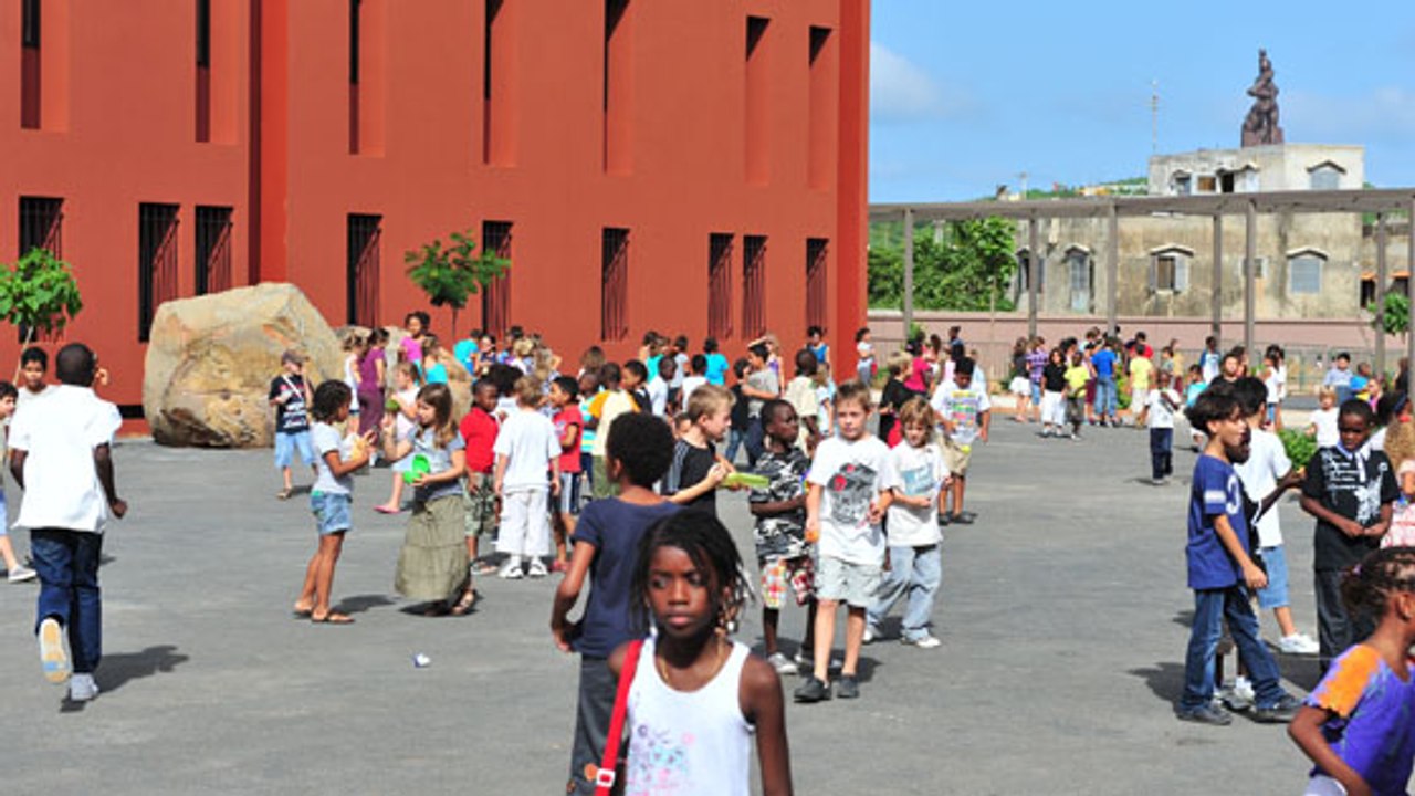 Présentation du projet immobilier du lycée Jean Mermoz de Dakar.