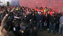 Crash dans les Alpes : couronnes de fleurs et minute de silence à Barcelone