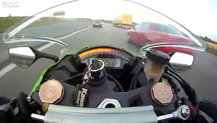 Full Speed Bike...Zx_10 being overtaken by an audi at 300kmph........