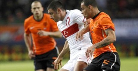 Hollanda-Türkiye Maç Yayını Ortada Kaldı