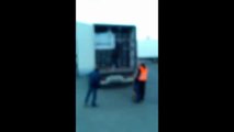 Calais : Des migrants tabassés par un camionneur [720]