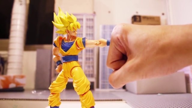 Dragon Ball Z Stop motion : Sangoku VS Broly