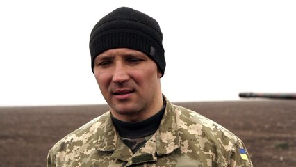 Ukrainian army trains near flashpoint city of Mariupol