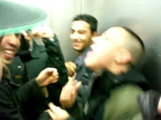 mafia k1 fry en improt dans l'ascenseur