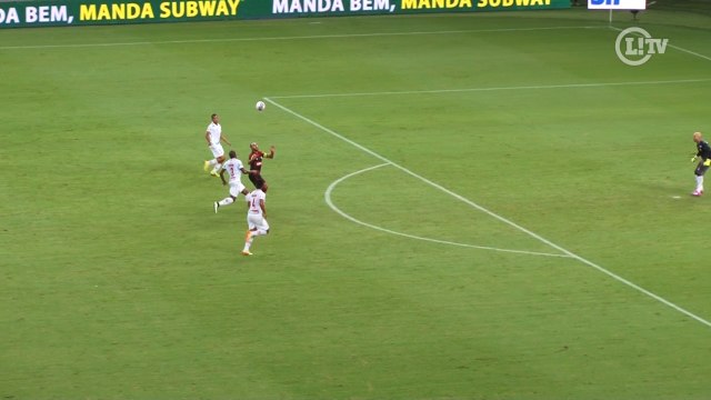 Alecsandro se inspira em Kerlon e tenta drible da 'foquinha'