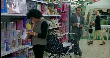 Clever Thief in Mall - Funny Mall Videos