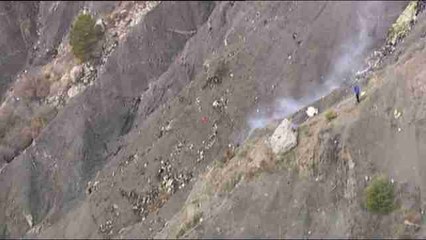 Un piloto  del accidente en Francia no pudo regresar a la cabina, según el New York Times