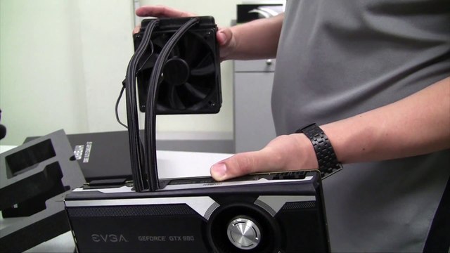 Unboxing EVGA GeForce GTX 980 HYBRID