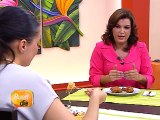 Clases de protocolo para comer espagueti en salsa y pollo frito