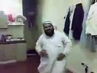 Funny Dance on a Indian Track by a Molvi Sahab
