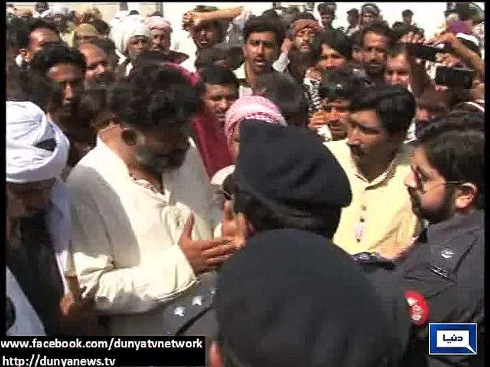 Dunya News - Lahore: Negotiations ongoing between farmers, district administration
