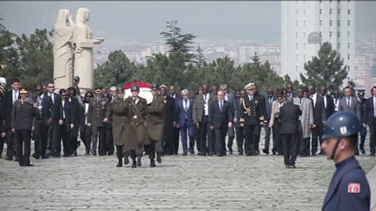 Fildişi Sahili Cumhurbaşkanı Vattara Anıtkabir'de