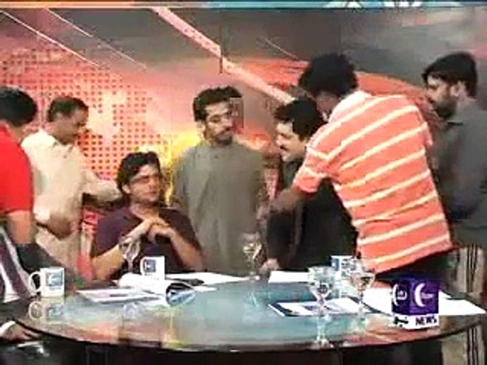 Pakistani politicians fight again on live show