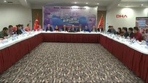 Kılıçdaroğlu, 'Geleceği Birlikte Kuruyoruz Genç İşsizler Buluşması'na Katıldı